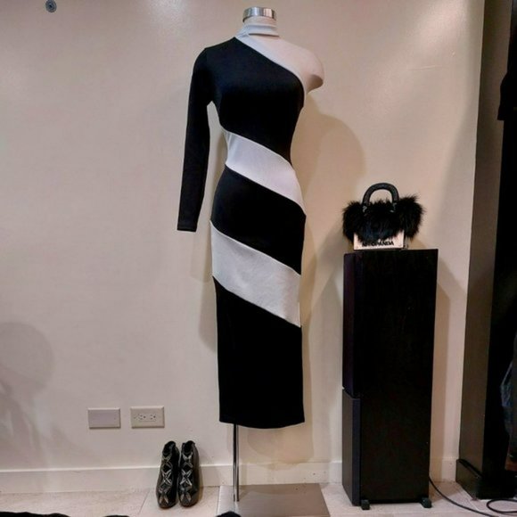 💥CHIC & SEXY💥One Shoulder Choker Bodycon Dress in Black & White Stripe - Picture 13 of 13